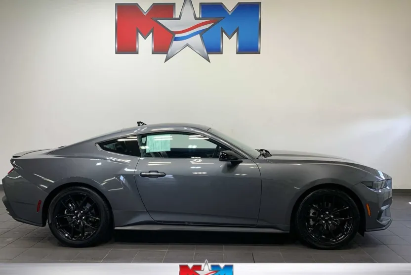2024 Ford Mustang EcoBoost Premium photo 1