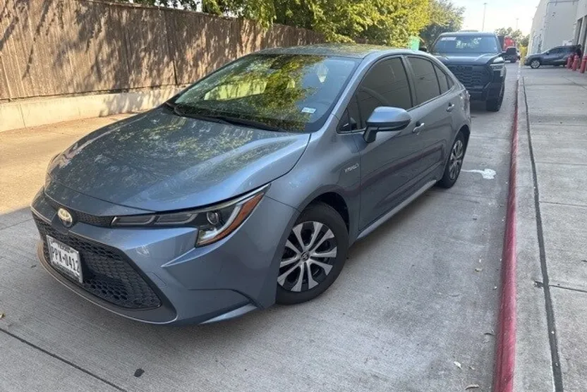 2021 Toyota Corolla Hybrid LE photo 1