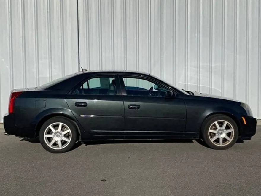2005 Cadillac CTS Base photo 1