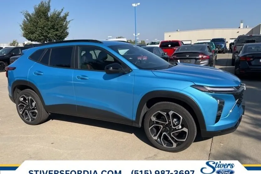 2025 Chevrolet Trax photo 1