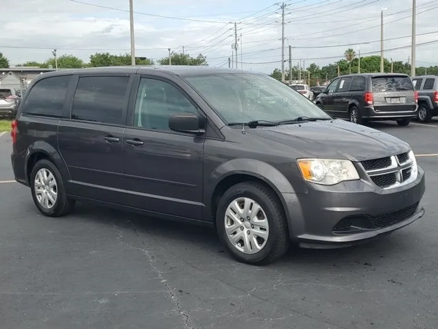 2017 Dodge Grand Caravan SE photo 1