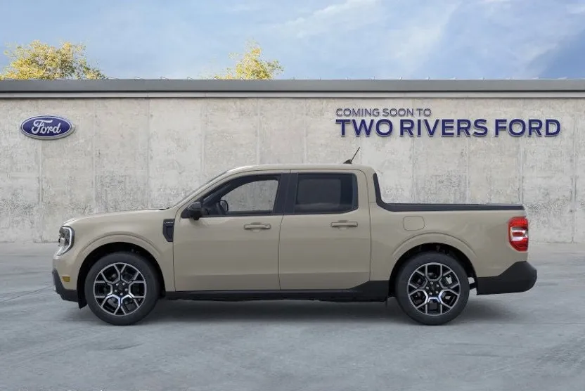 2025 Ford Maverick Lariat photo 1