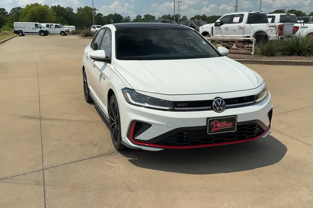 2025 Volkswagen Jetta GLI Autobahn photo 1
