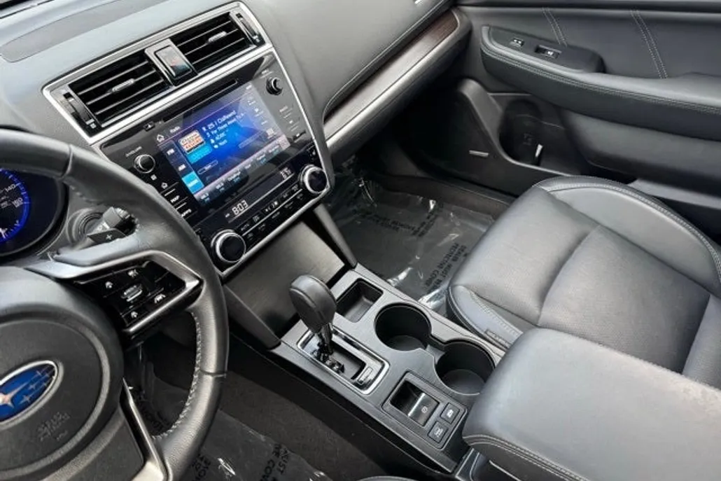 2019 Subaru Outback 3.6R Limited photo 1