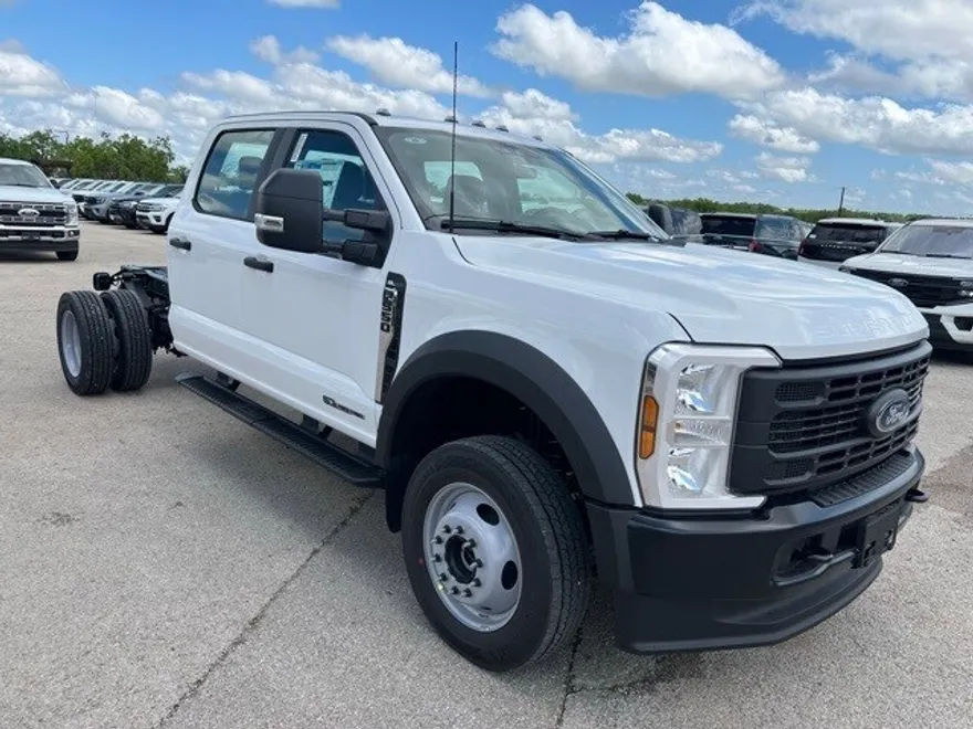 2025 Ford F-550 XL photo 1