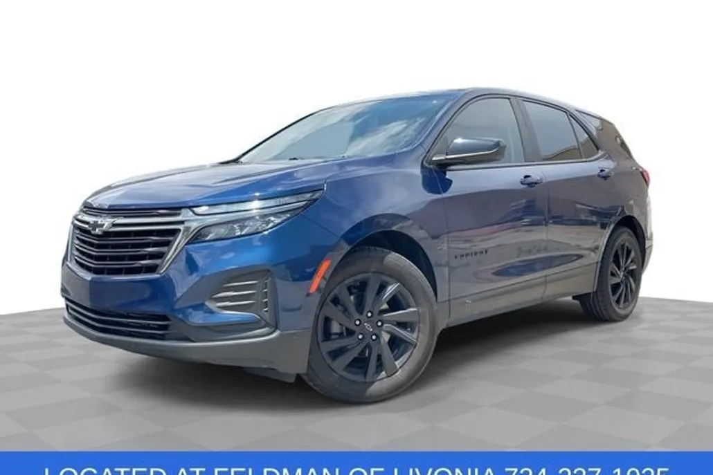 2023 Chevrolet Equinox LS photo 1
