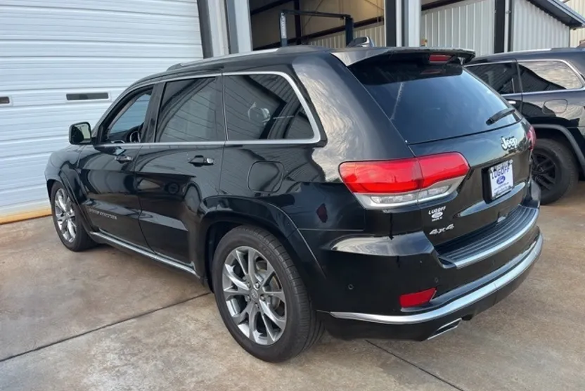 2020 Jeep Grand Cherokee Summit photo 1
