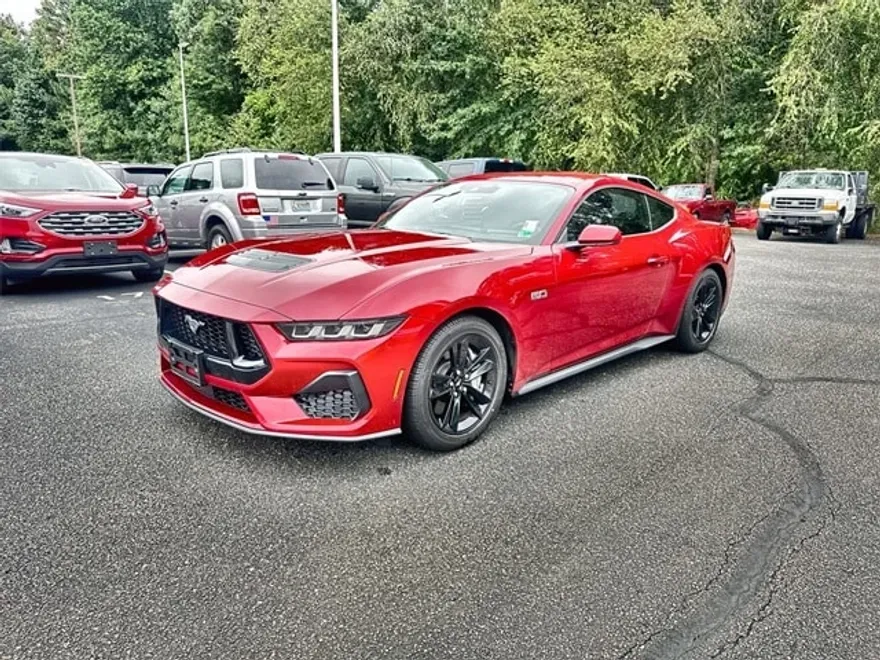2024 Ford Mustang GT photo 1