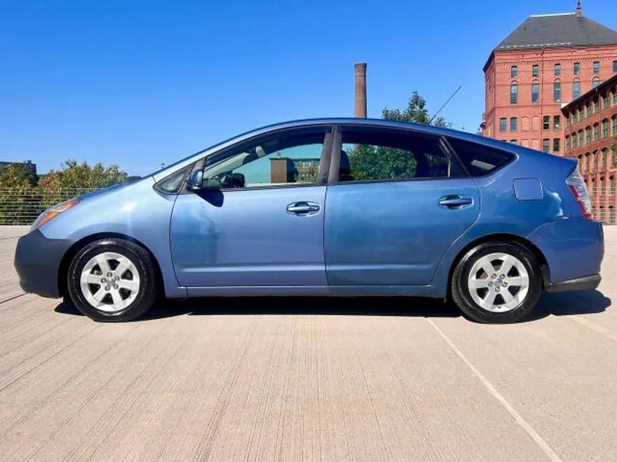 2008 Toyota Prius Base photo 1