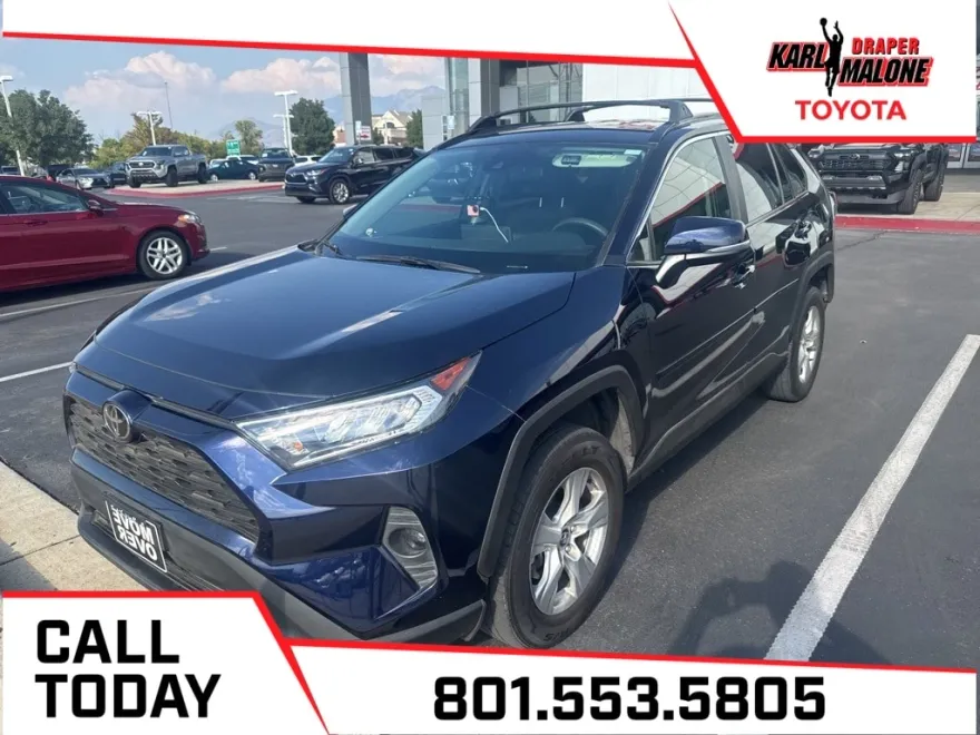 2020 Toyota RAV4 XLE photo 1