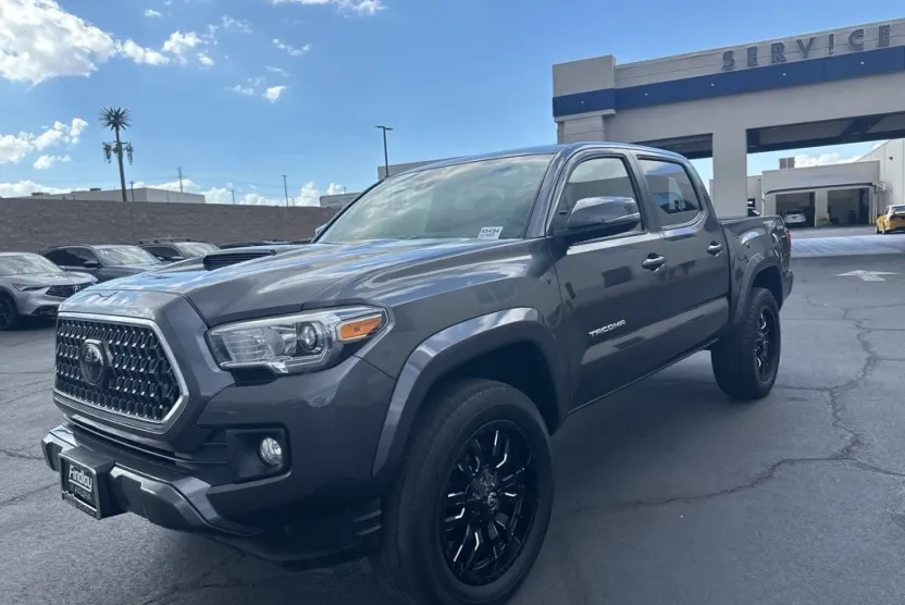 2018 Toyota Tacoma SR5 TRD Pro Sport photo 1