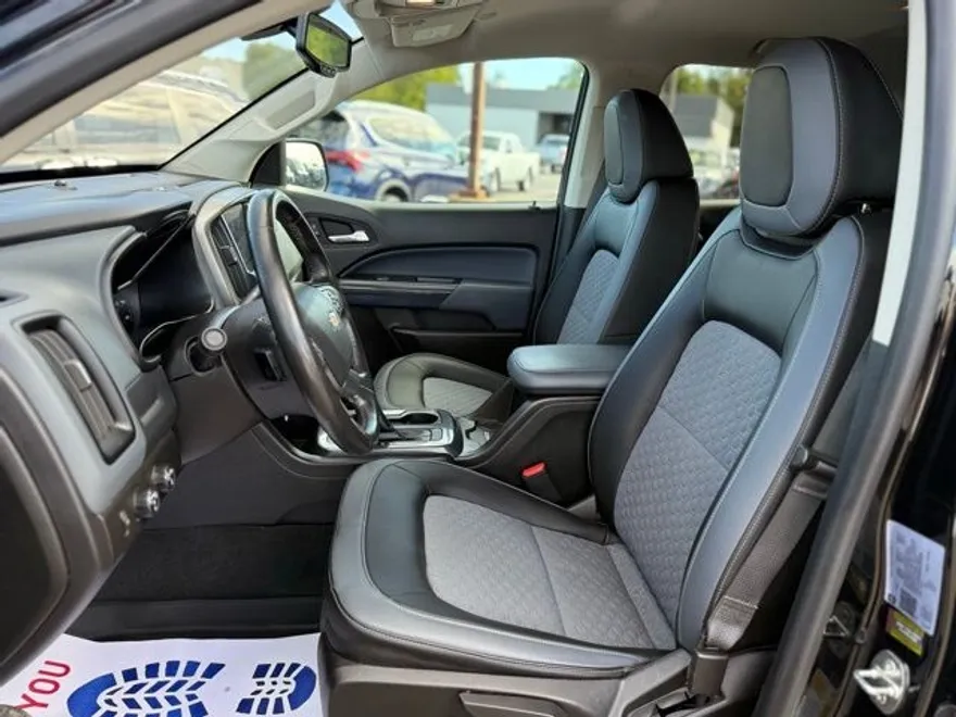 2022 Chevrolet Colorado Z71 photo 1