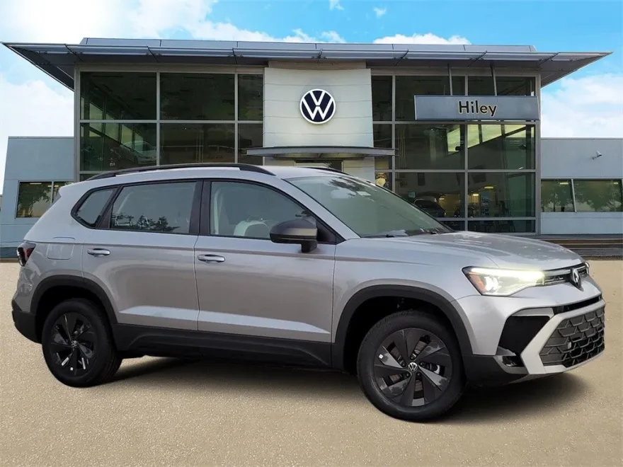 2025 Volkswagen Taos S photo 1