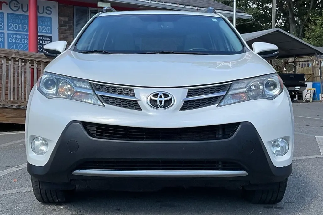 2015 Toyota RAV4 Limited photo 1