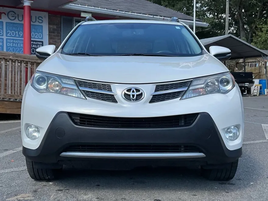 2015 Toyota RAV4 Limited photo 1