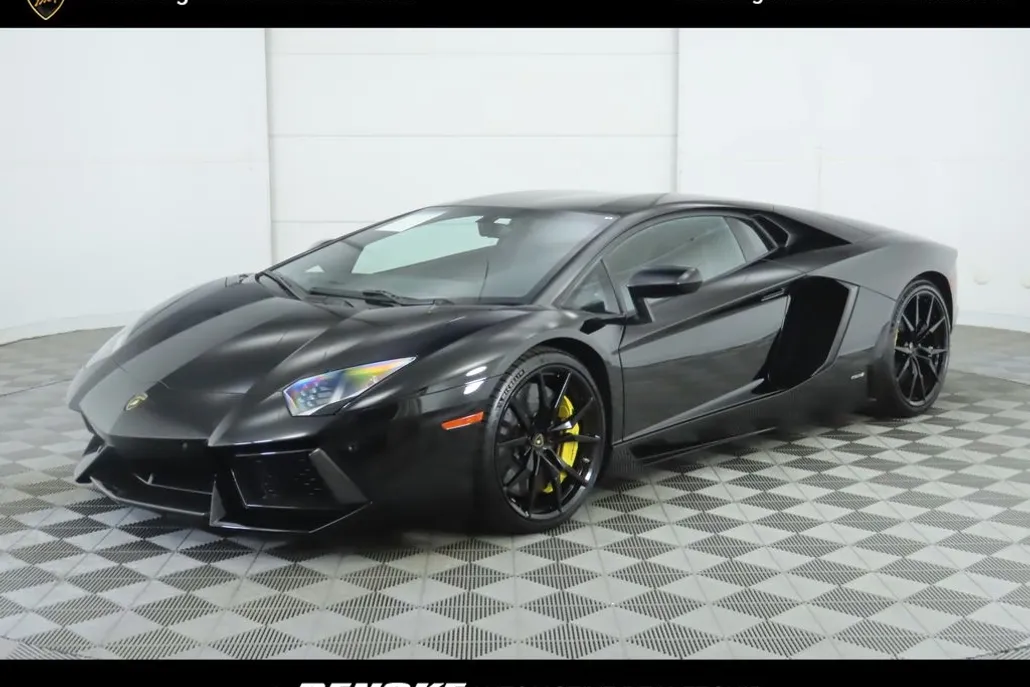 2014 Lamborghini Aventador photo 1