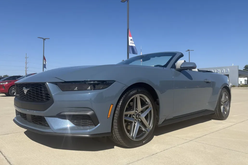 2025 Ford Mustang EcoBoost Premium Convertible photo 1