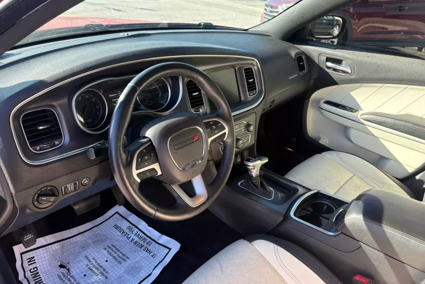 2015 Dodge Charger SXT AWD photo 1