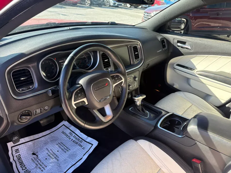 2015 Dodge Charger SXT AWD photo 1
