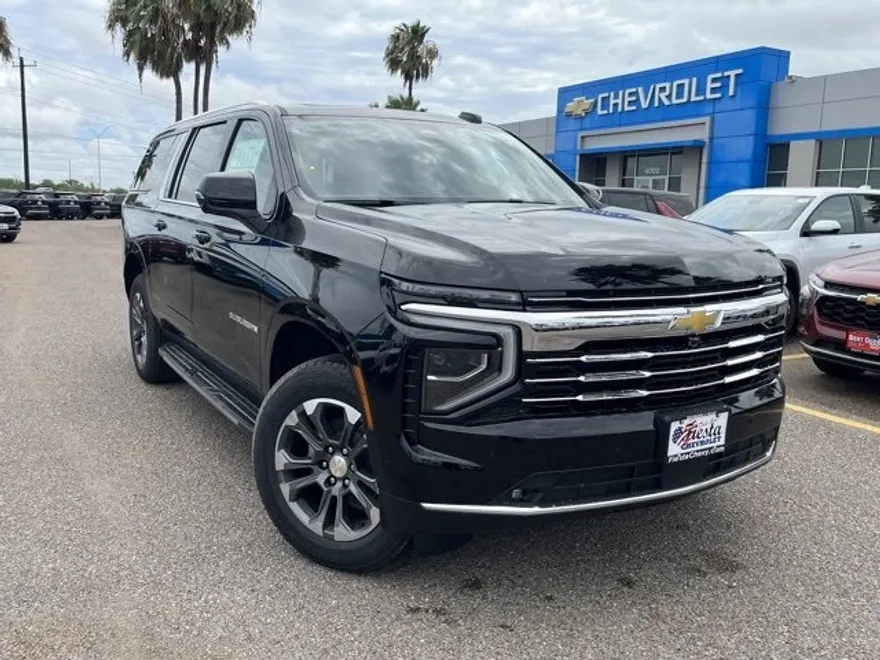 2025 Chevrolet Suburban LT photo 1