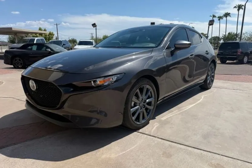 2024 Mazda Mazda3 2.5 s Preferred Hatchback photo 1