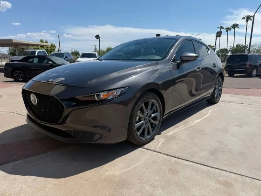 2024 Mazda Mazda3 2.5 s Preferred Hatchback photo 1