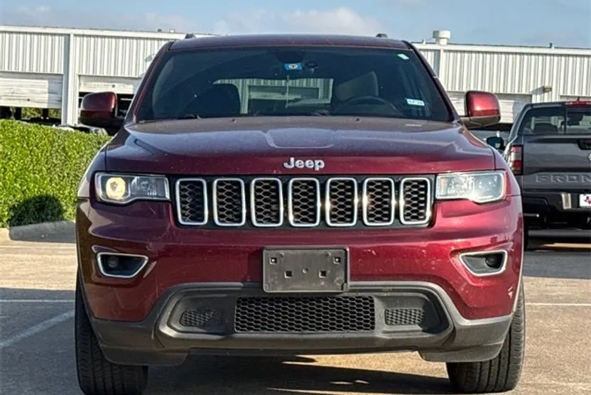 2018 Jeep Grand Cherokee Laredo photo 1