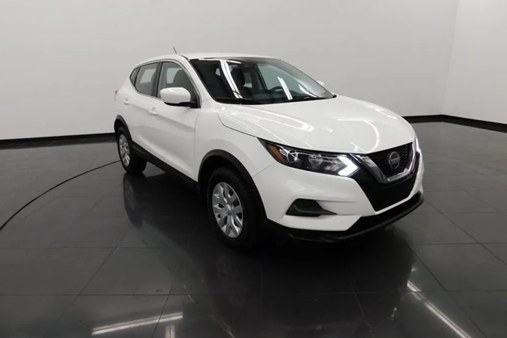 2020 Nissan Rogue Sport S photo 1
