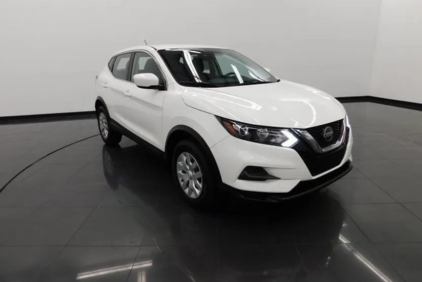 2020 Nissan Rogue Sport S photo 1