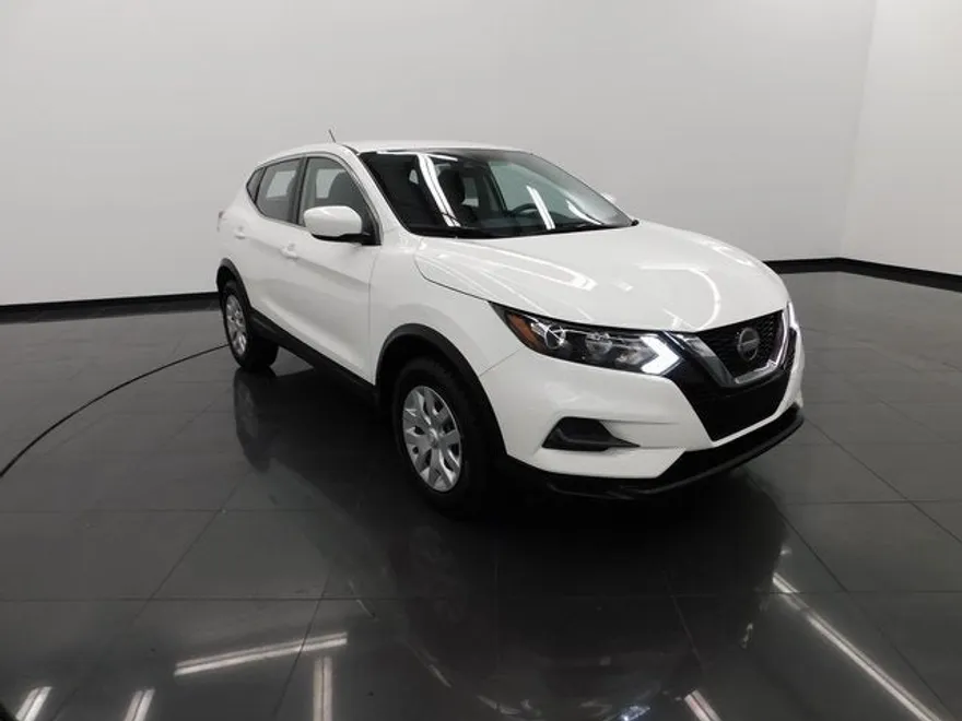 2020 Nissan Rogue Sport S photo 1