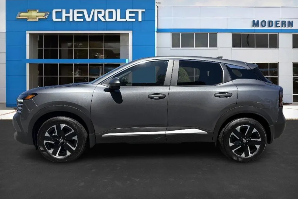 2025 Nissan Kicks SV photo 1