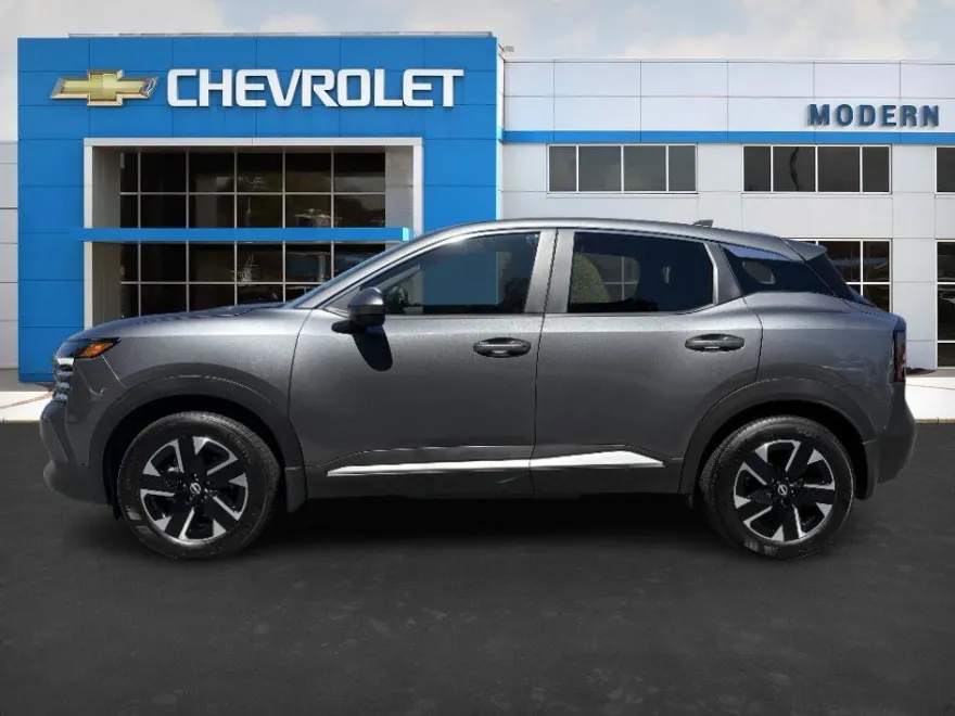2025 Nissan Kicks SV photo 1