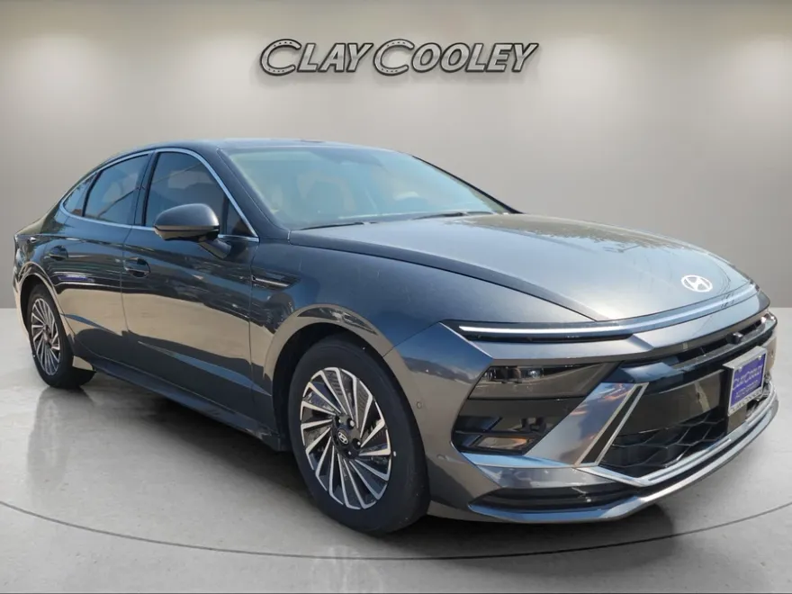 2025 Hyundai Sonata Hybrid Limited photo 1