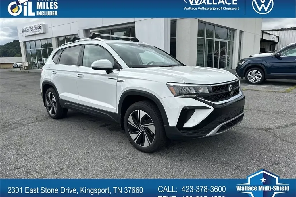 2024 Volkswagen Taos SE photo 1