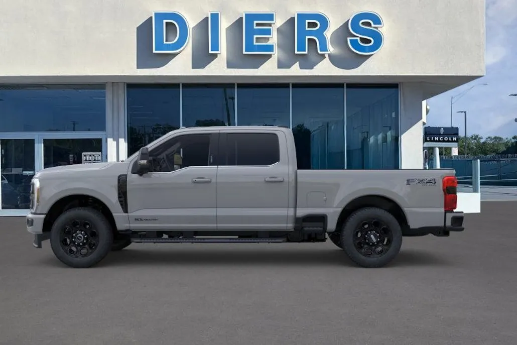 2025 Ford F-350 Lariat photo 1