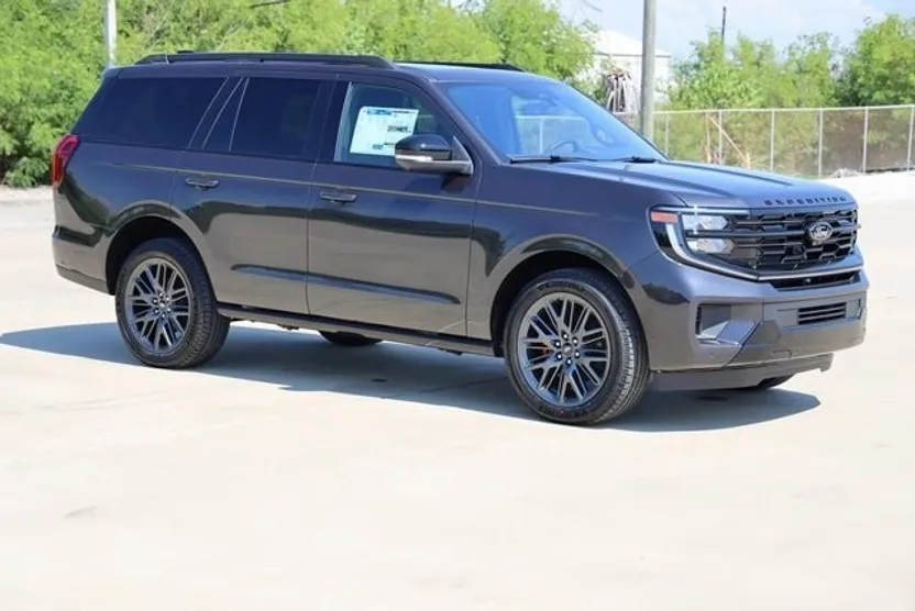 2025 Ford Expedition Platinum photo 1