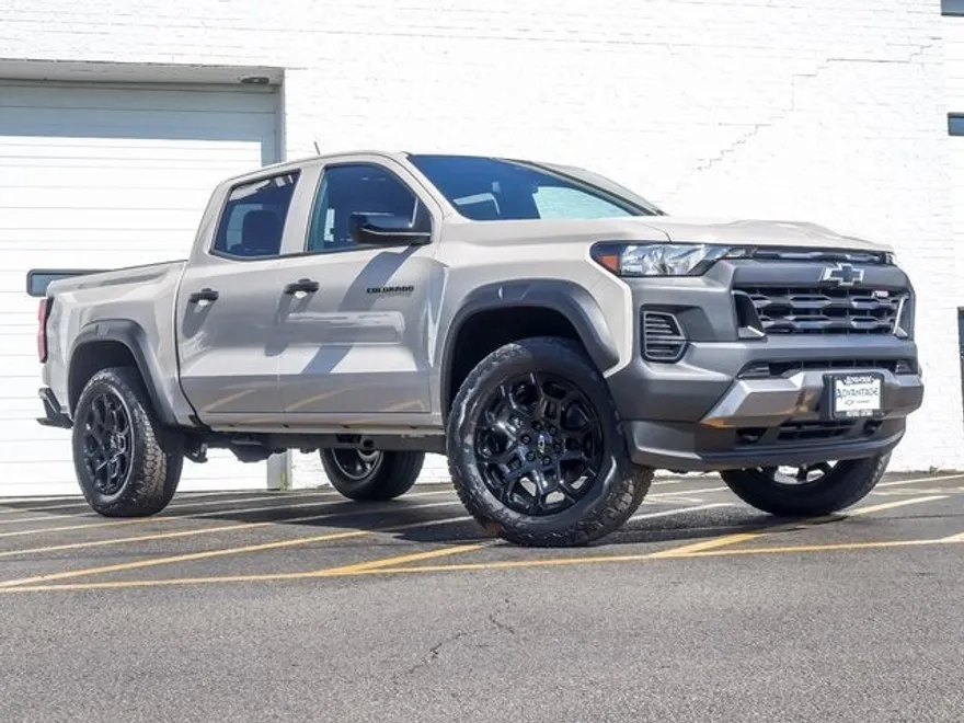 2026 Chevrolet Colorado Trail Boss photo 1