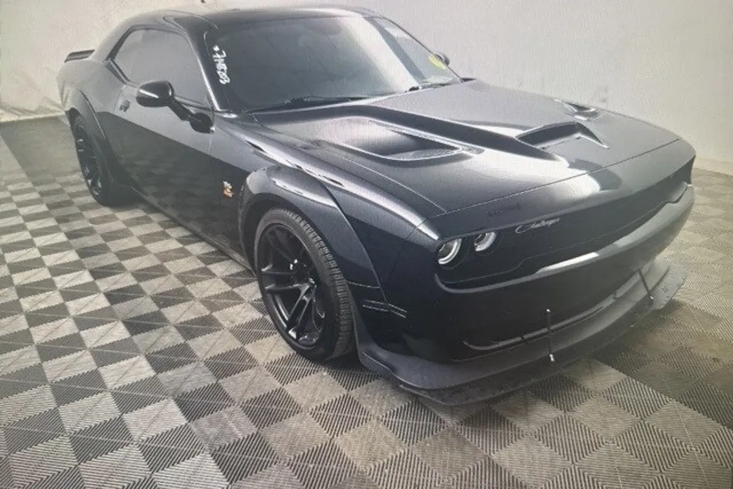 2023 Dodge Challenger R/T Scat Pack Widebody photo 1