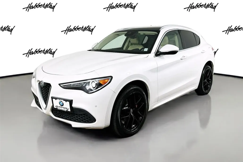 2021 Alfa Romeo Stelvio Ti Sport photo 1