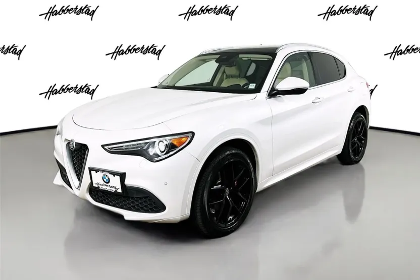 2021 Alfa Romeo Stelvio Ti Sport photo 1