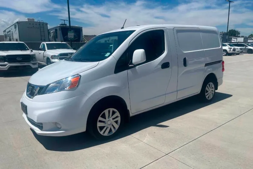 2018 Nissan NV200 SV photo 1
