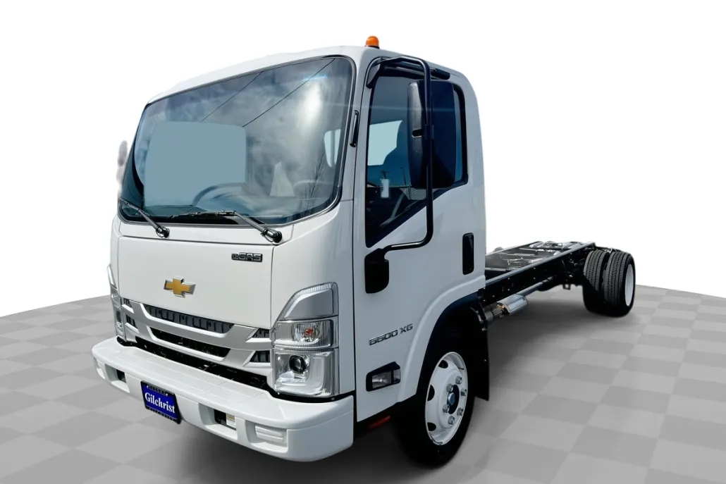 2025 Chevrolet Silverado photo 1