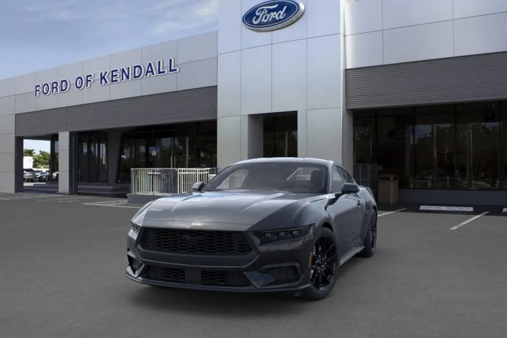 2025 Ford Mustang EcoBoost photo 1