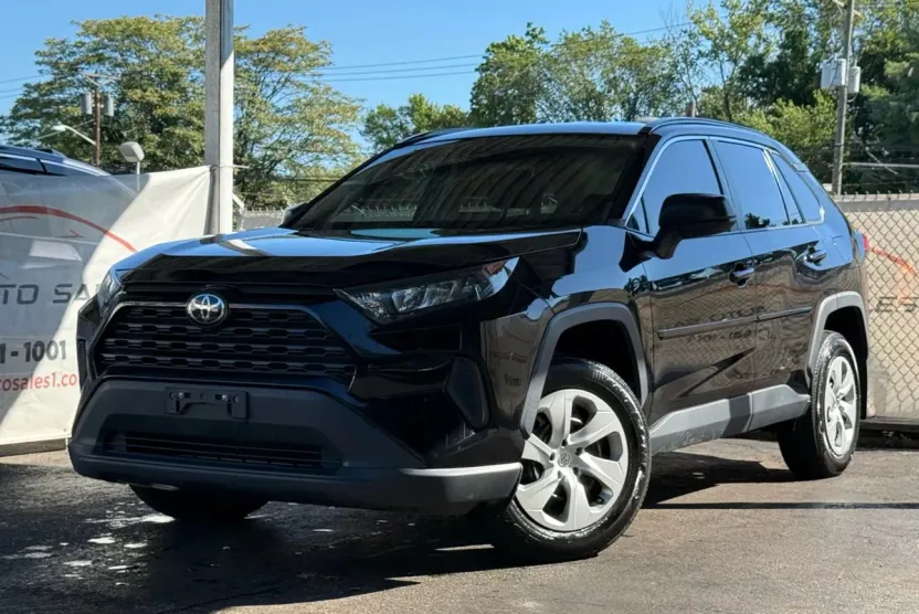 2021 Toyota RAV4 LE Sport photo 1