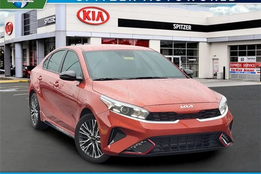 2023 Kia Forte GT-Line photo 1