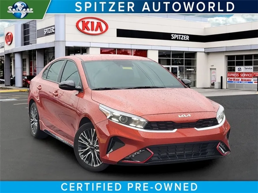 2023 Kia Forte GT-Line photo 1
