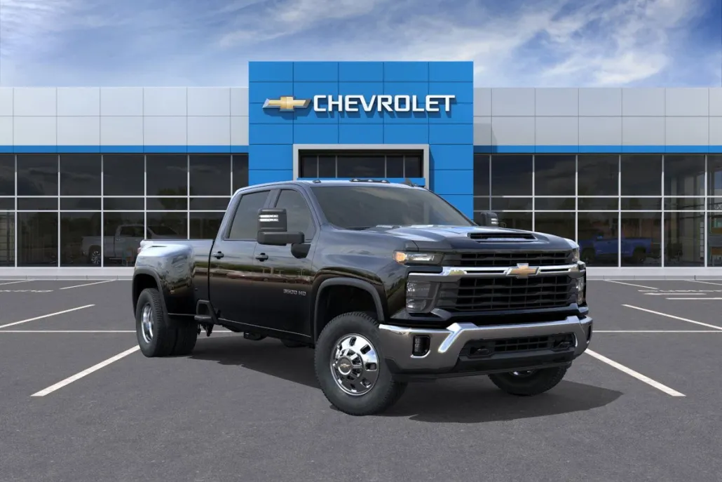 2026 Chevrolet Silverado 3500HD LT photo 1