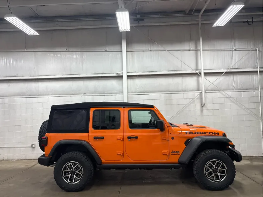 2025 Jeep Wrangler Unlimited Rubicon photo 1