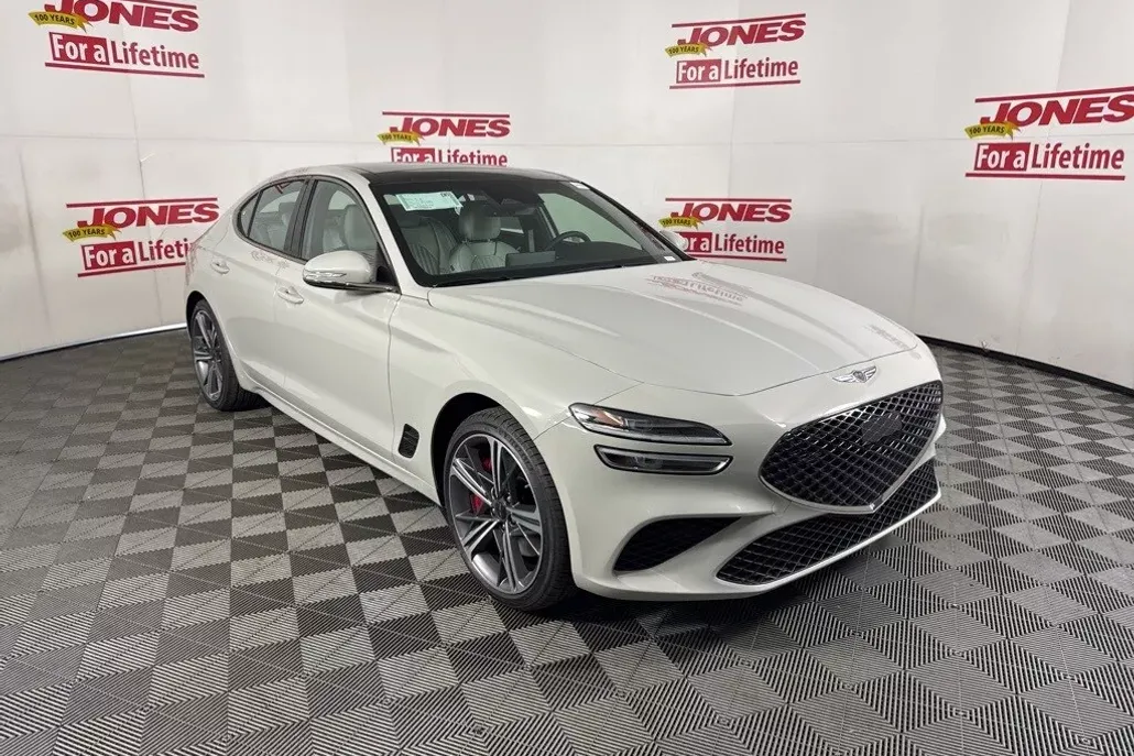 2025 Genesis G70 2.5T Sport Prestige photo 1