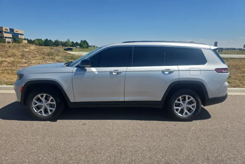 2021 Jeep Grand Cherokee Limited photo 1